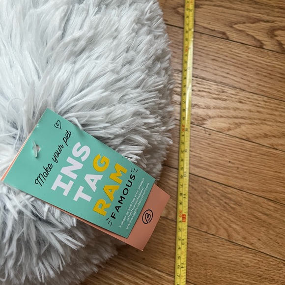 Best friends by Sheri Soothe and Snooze Lounge Shag Rectangular pet bed NWT - Picture 4 of 7